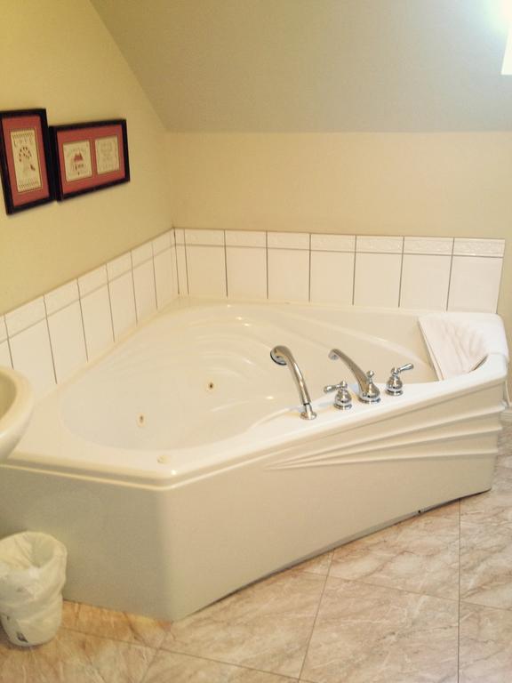 Mackenzie House B&B By Elevate Rooms Port Hawkesbury Ngoại thất bức ảnh