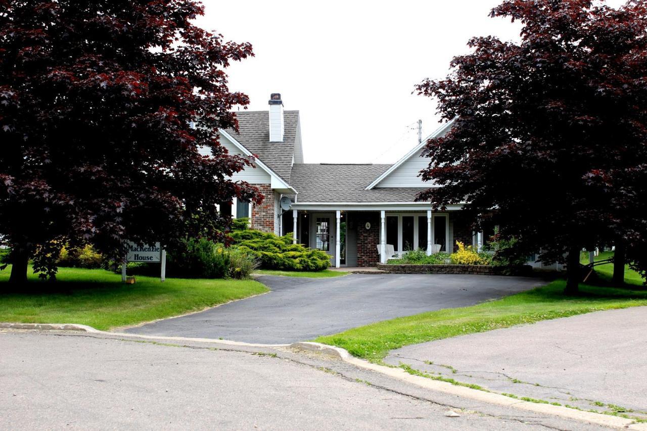Mackenzie House B&B By Elevate Rooms Port Hawkesbury Ngoại thất bức ảnh